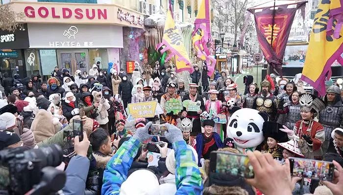 文旅局“卷疯”，安徽网友在家急得团团转！